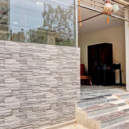 Super Hotel O Lavish Tranquil Hyderabad Eksteriør billede