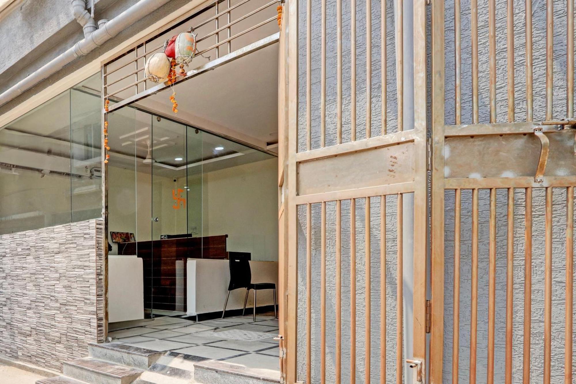 Super Hotel O Lavish Tranquil Hyderabad Eksteriør billede