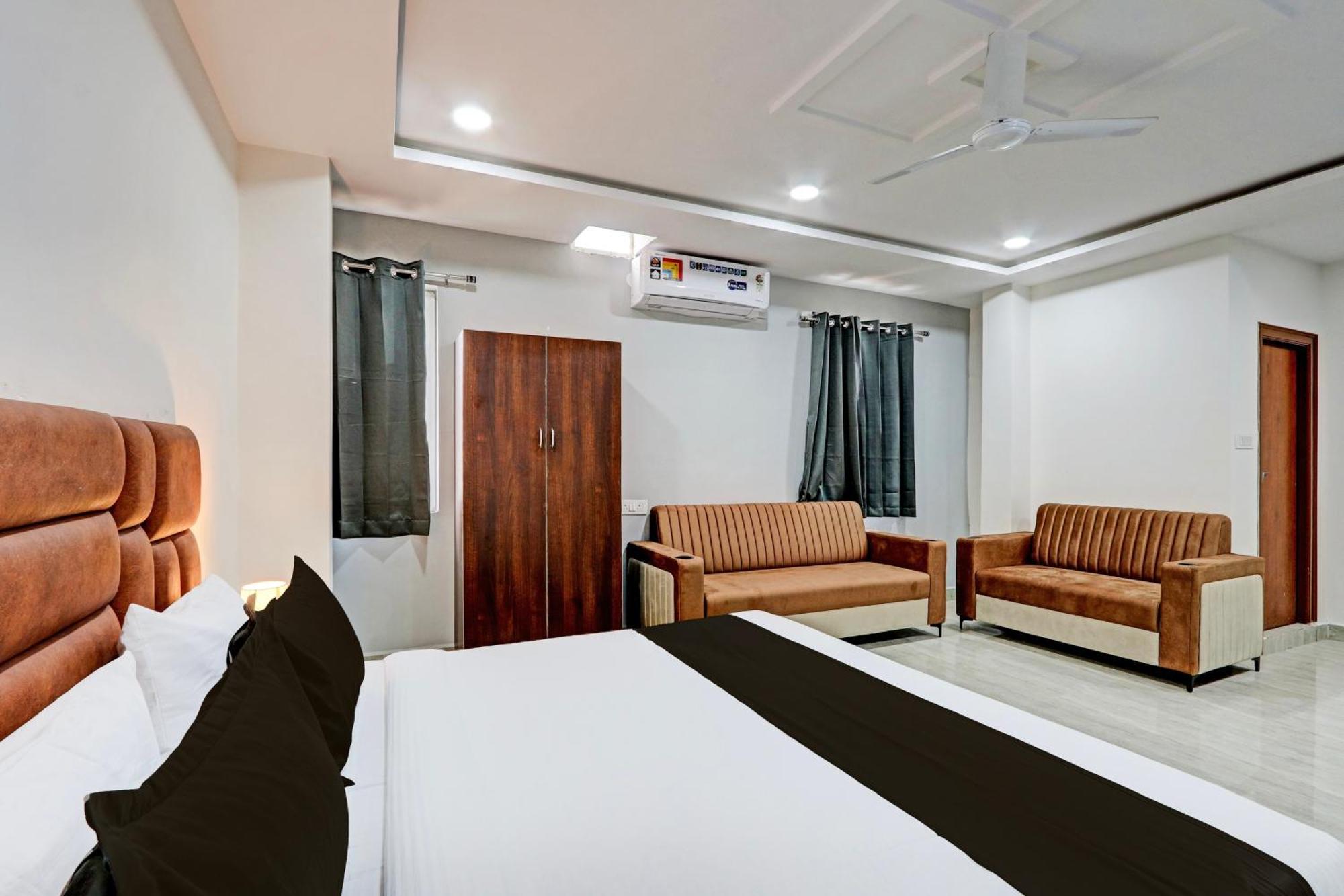 Super Hotel O Lavish Tranquil Hyderabad Eksteriør billede