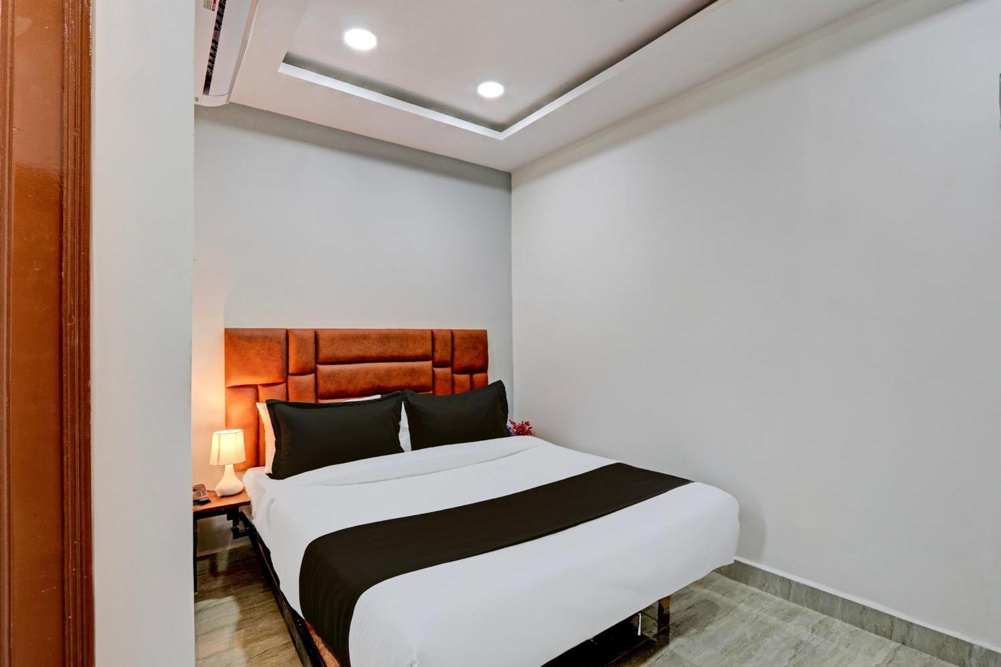 Super Hotel O Lavish Tranquil Hyderabad Eksteriør billede