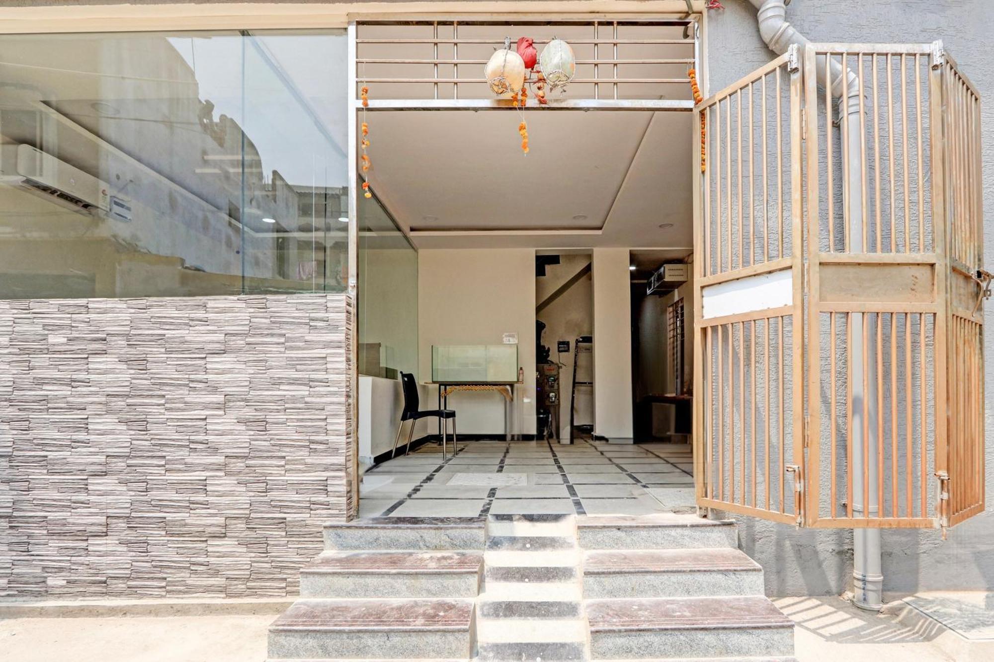 Super Hotel O Lavish Tranquil Hyderabad Eksteriør billede